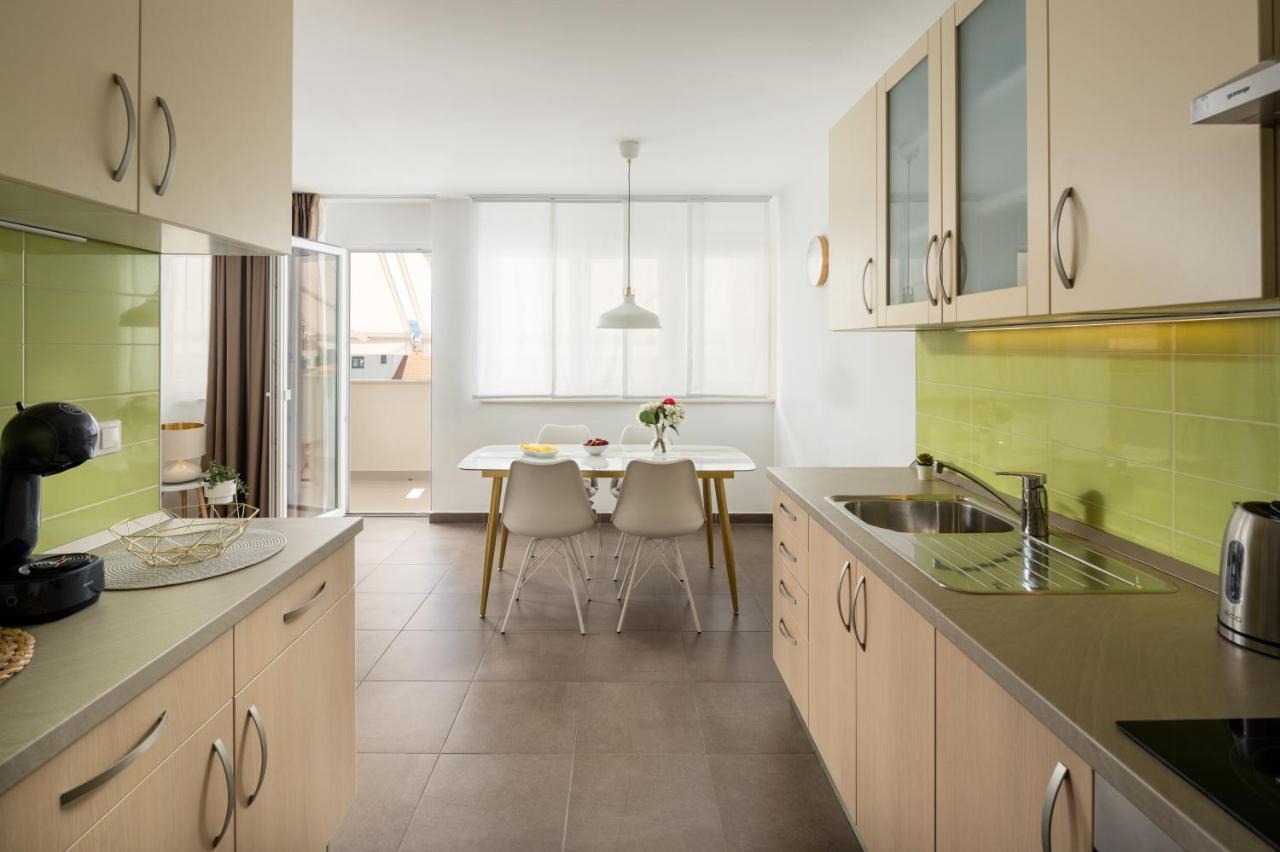 Apartment Nova 4* Dugi Rat Εξωτερικό φωτογραφία