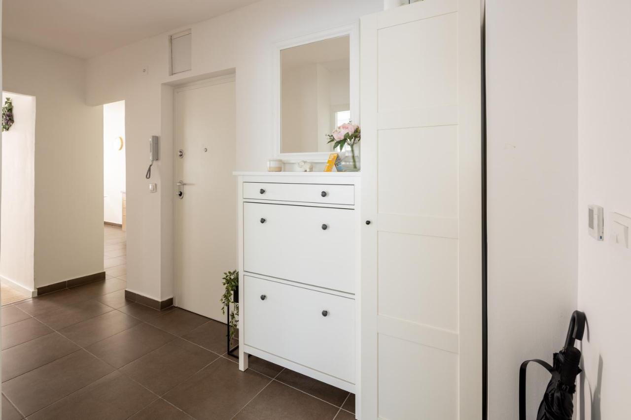 Apartment Nova 4* Dugi Rat Εξωτερικό φωτογραφία