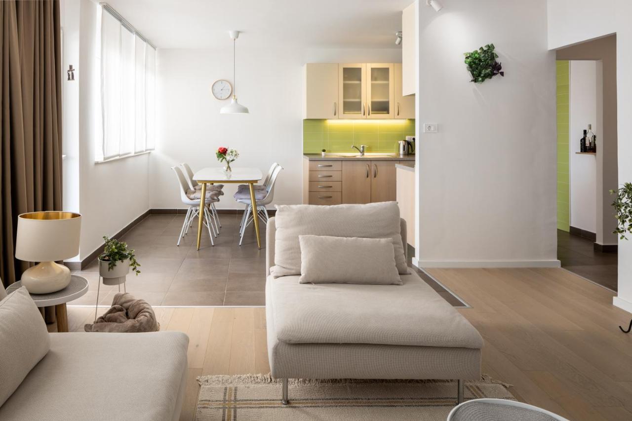 Apartment Nova 4* Dugi Rat Εξωτερικό φωτογραφία